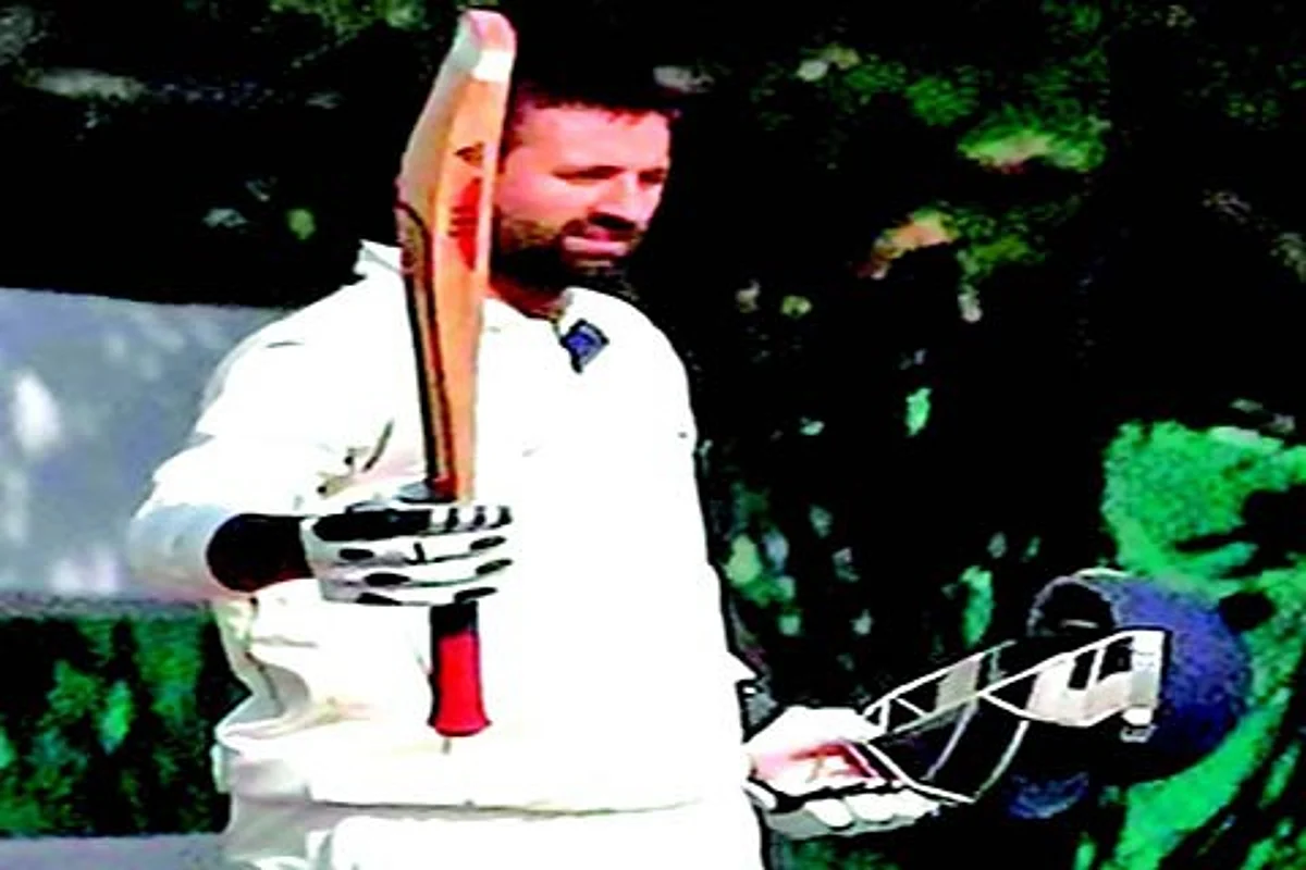 Ranji Trophy: Parvez shines with bat and ball