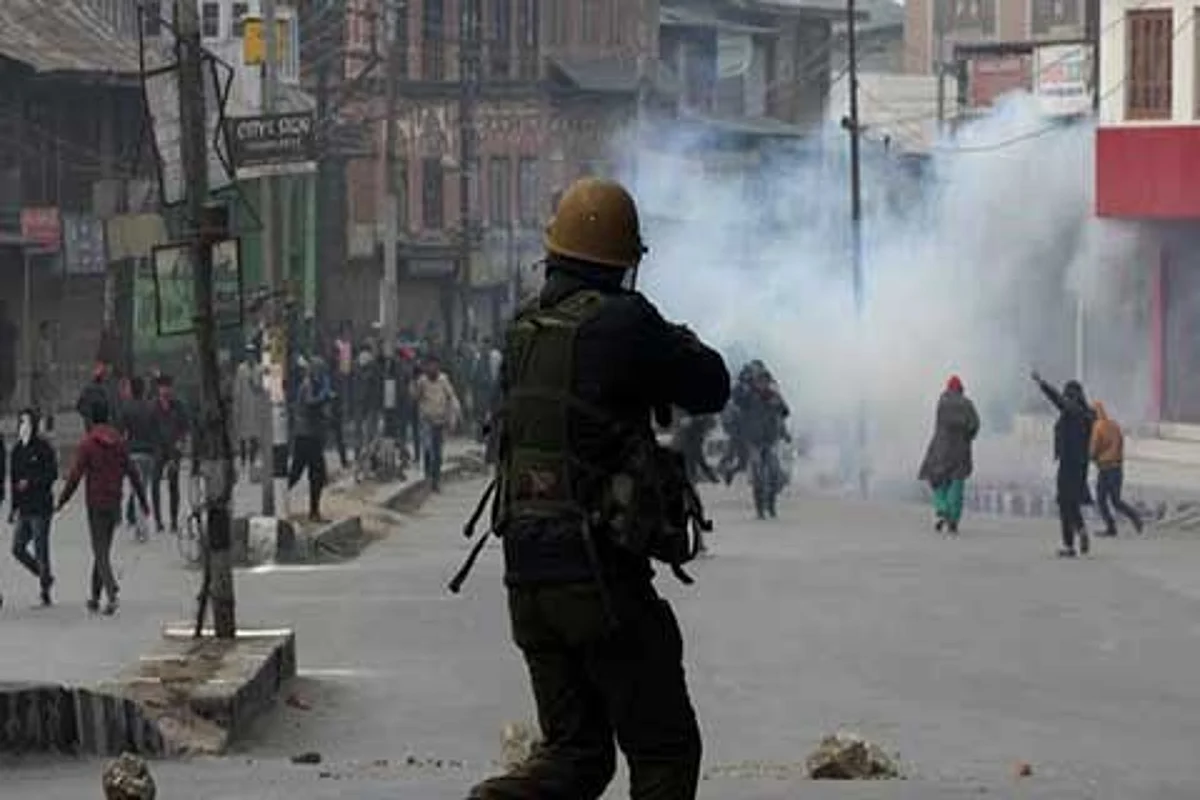 Pellet terror returns; 15 injured