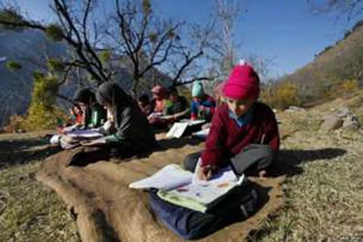 Forcing low quality Govt school syllabus on private institutions will destroy education sector: PSAK