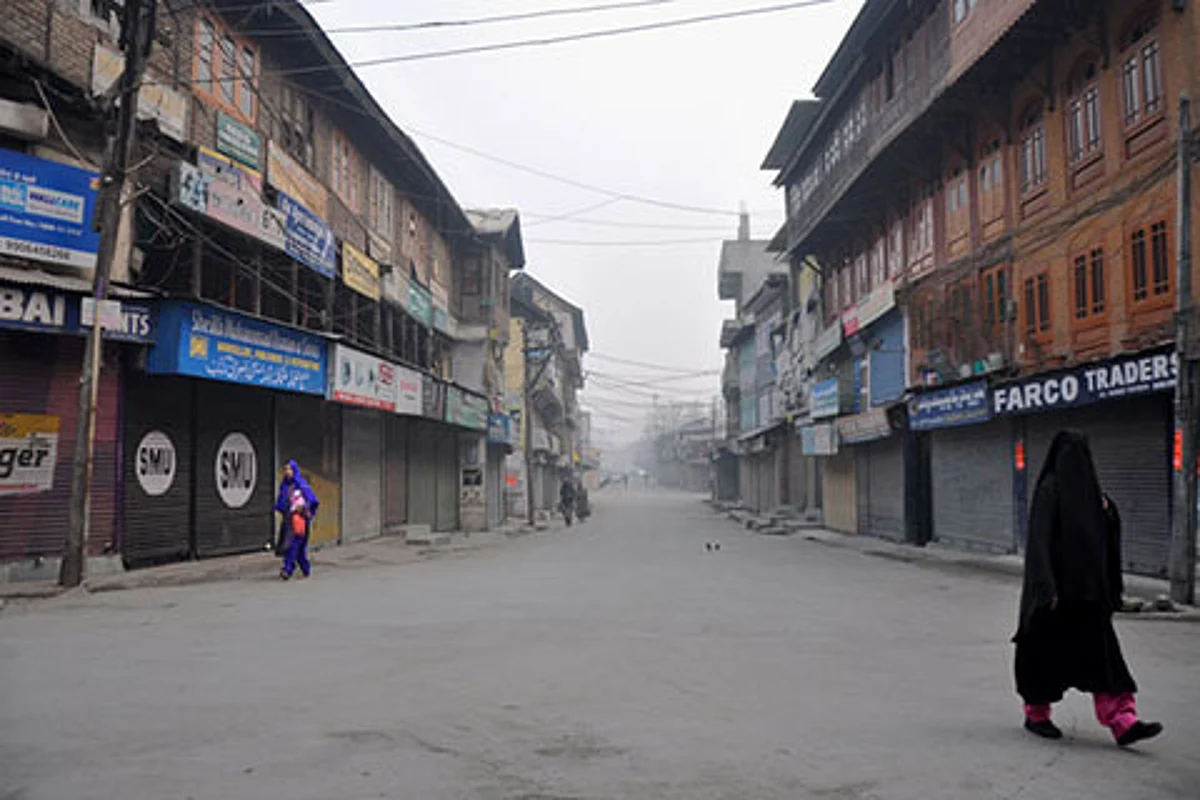 Separatist-sponsored strike affects normal life in Kashmir