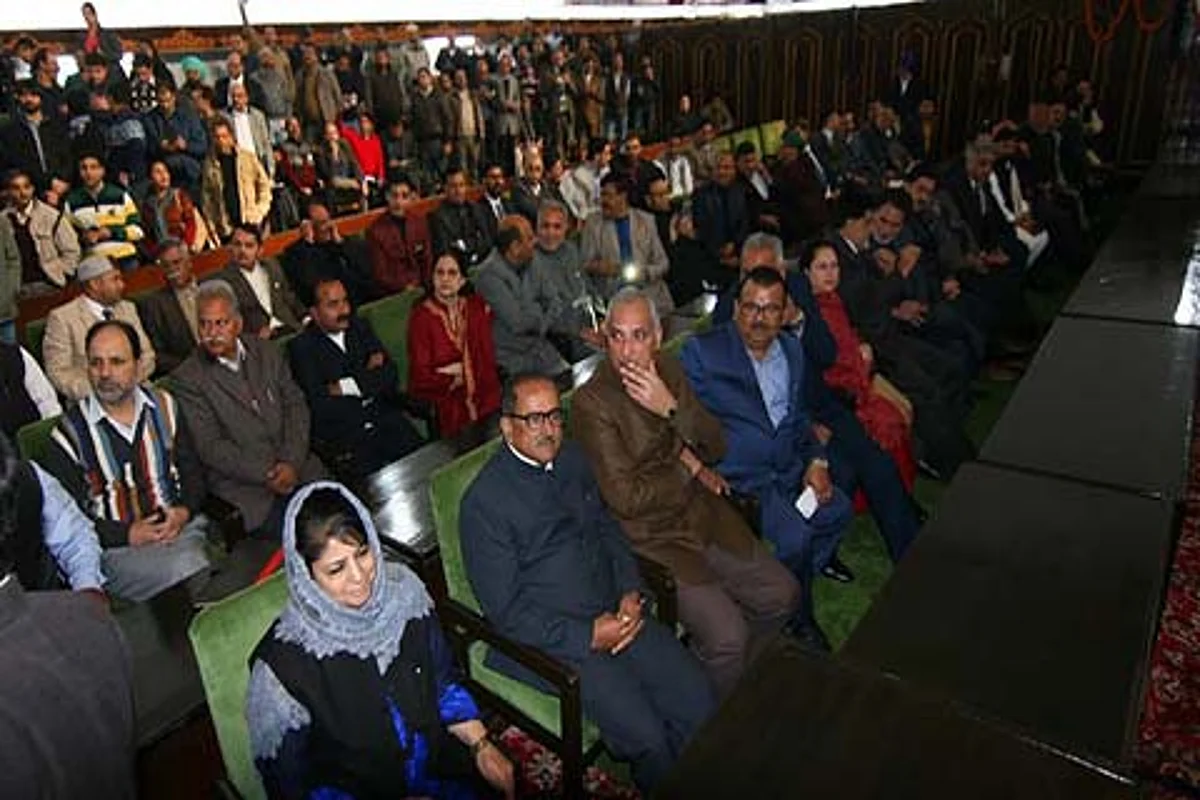 GOVERNOR’S ADDRESS: Dialogue imperative for resolution of conflicts: Vohra
