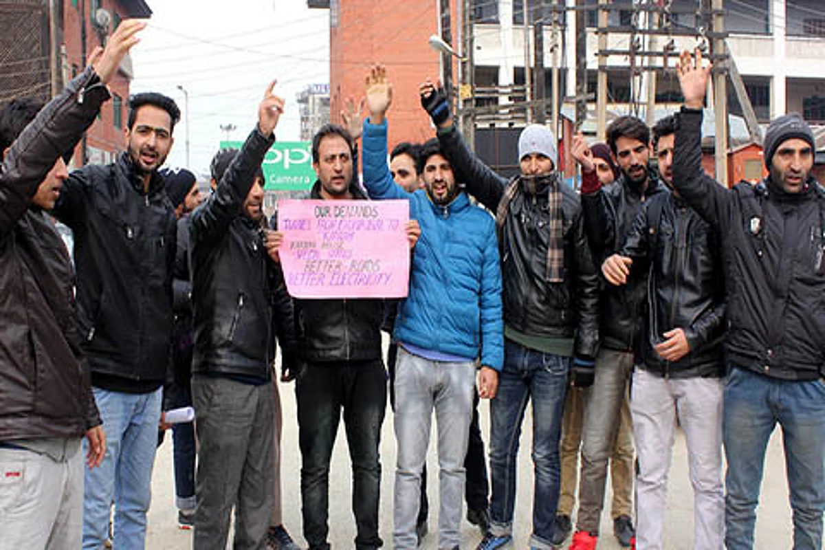 Residents of Karnah stage demos in Srinagar