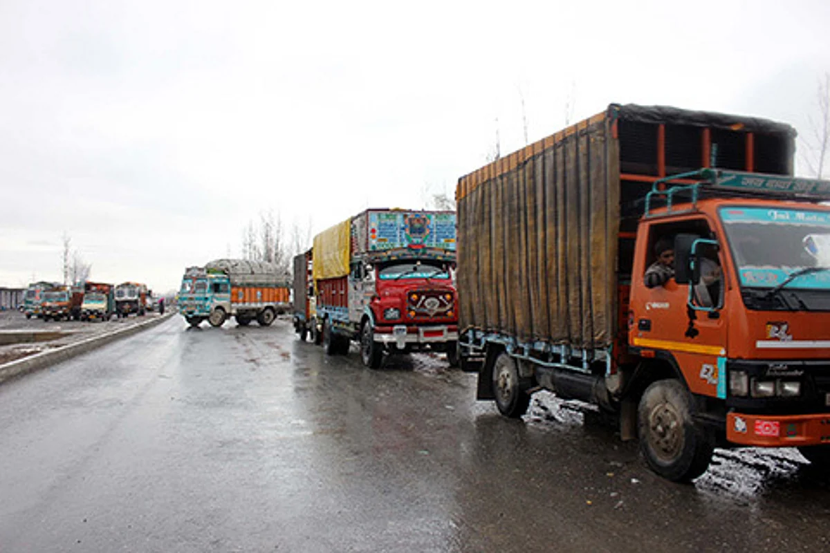 Traffic restored on Srinagar-Jammu highway