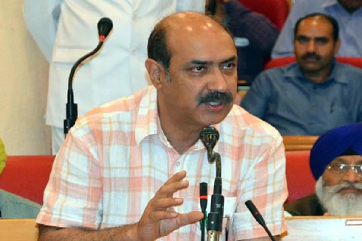 Govt to frame appropriate transfer policy for ReTs: Basharat Bukhari