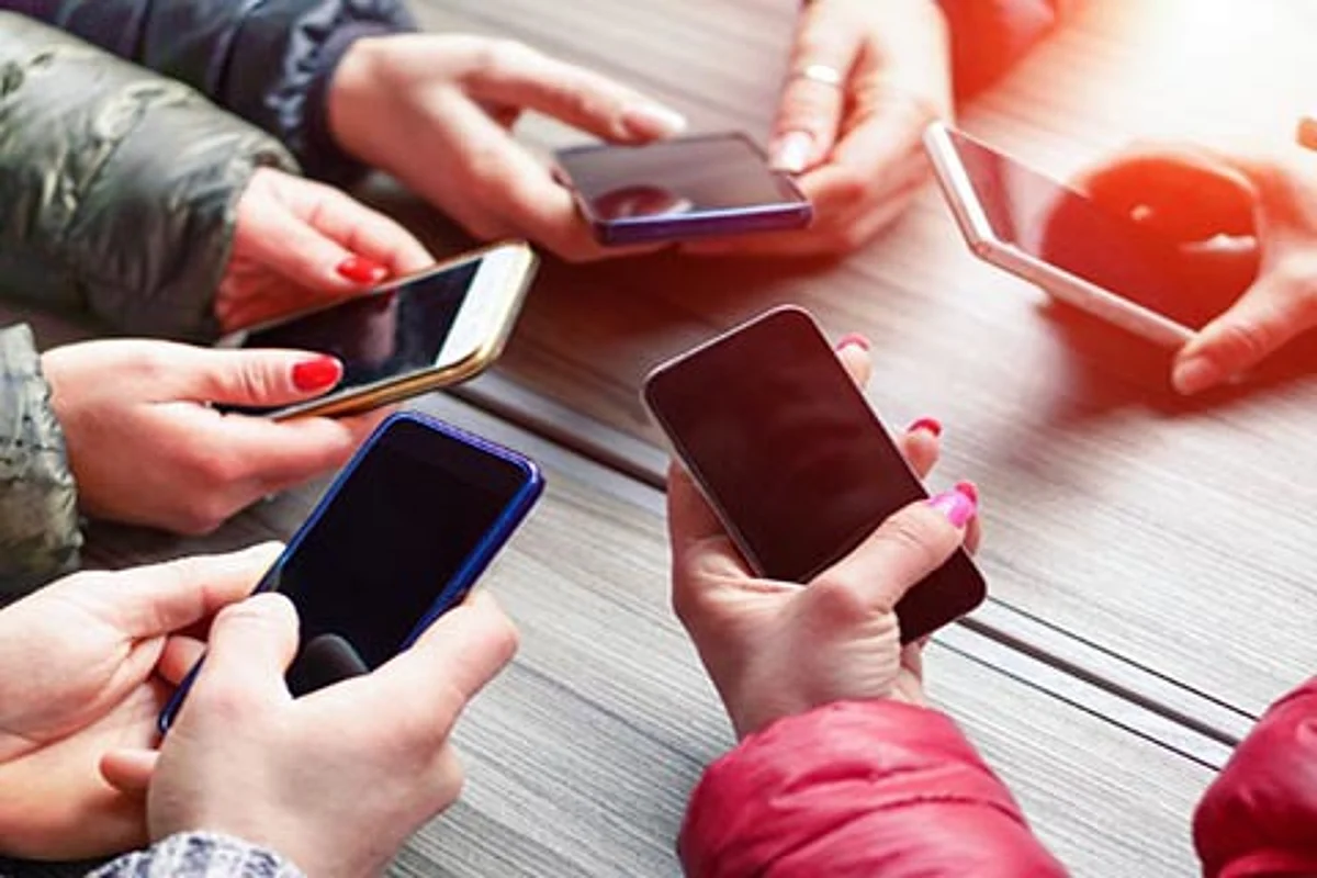 JK again crosses 1 cr-mobile subscriber base