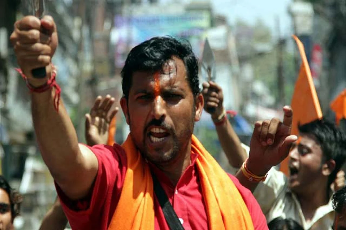 Police officer injured in Surat mob attack