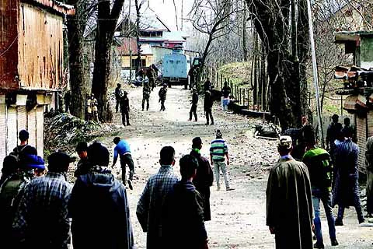 Clashes rock Tahab