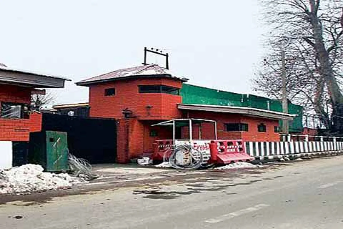Don’t undertake renovation work without requisition: SAC to Estate Deptt