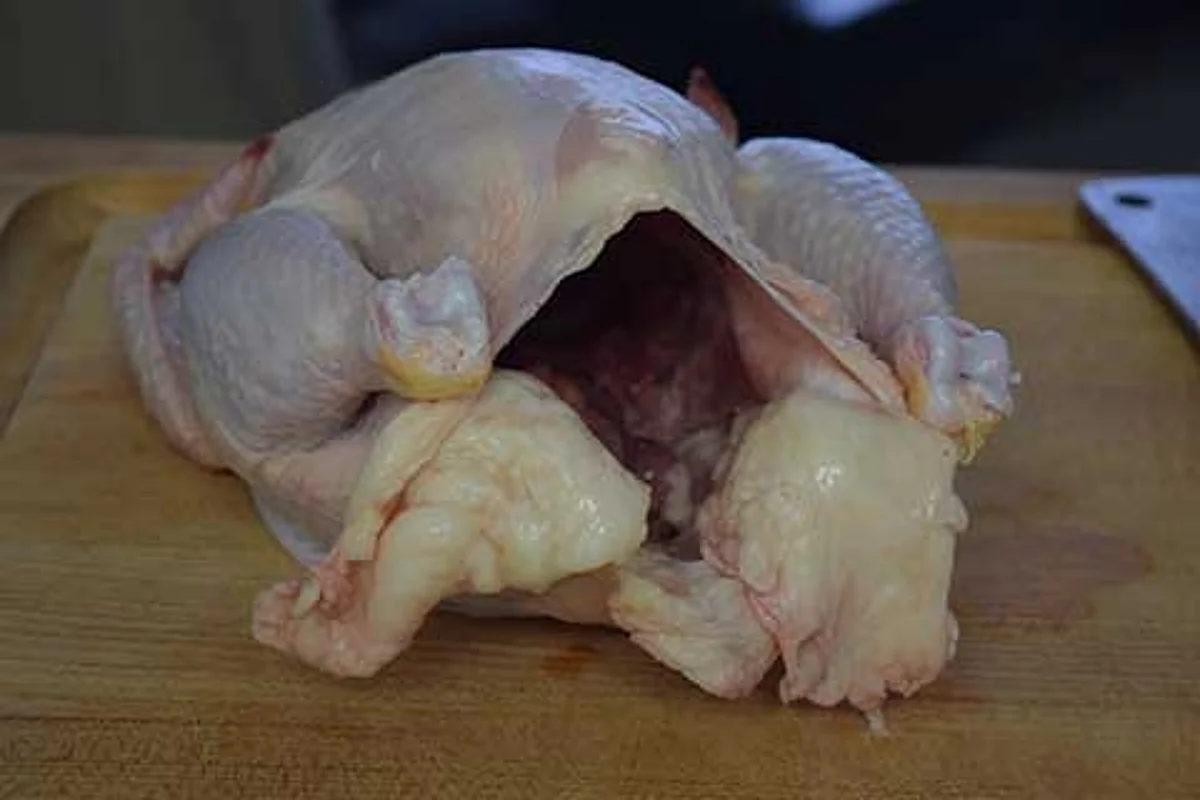 Unhygienic dressed chicken openly sold in markets