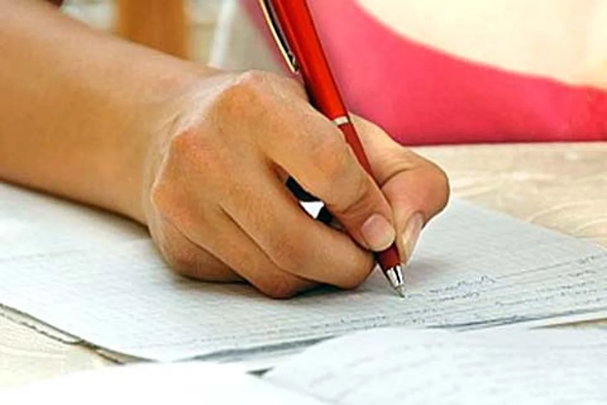 RECOVERY OF ANSWER PAPERS FROM CAR AT TRC:Police seek details of students from KU authorities