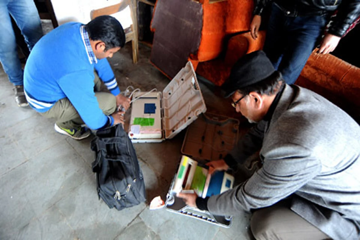 Re-polling at 38 violence-hit stations of Srinagar-Budgam parliamentary seat on April 13