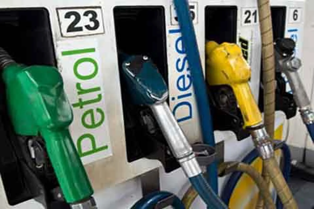 Petrol prices rise for 2nd straight day, diesel stable