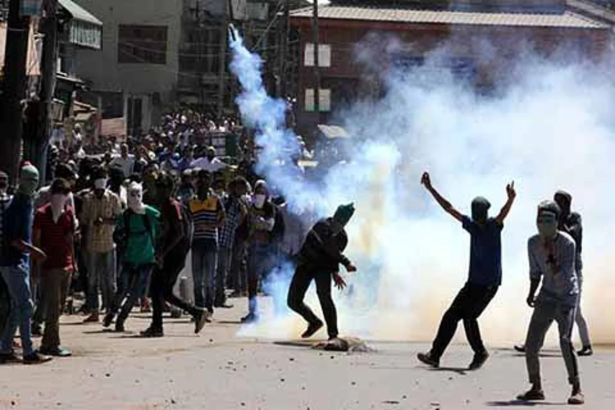 The genesis of stone pelting