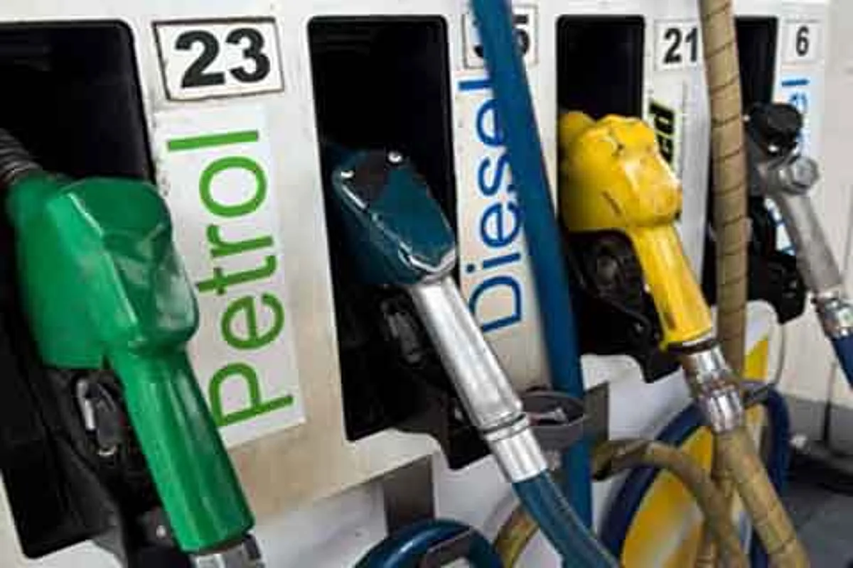 J&K govt reduces petrol price by Rs 12 per litre, diesel Rs 17 a litre