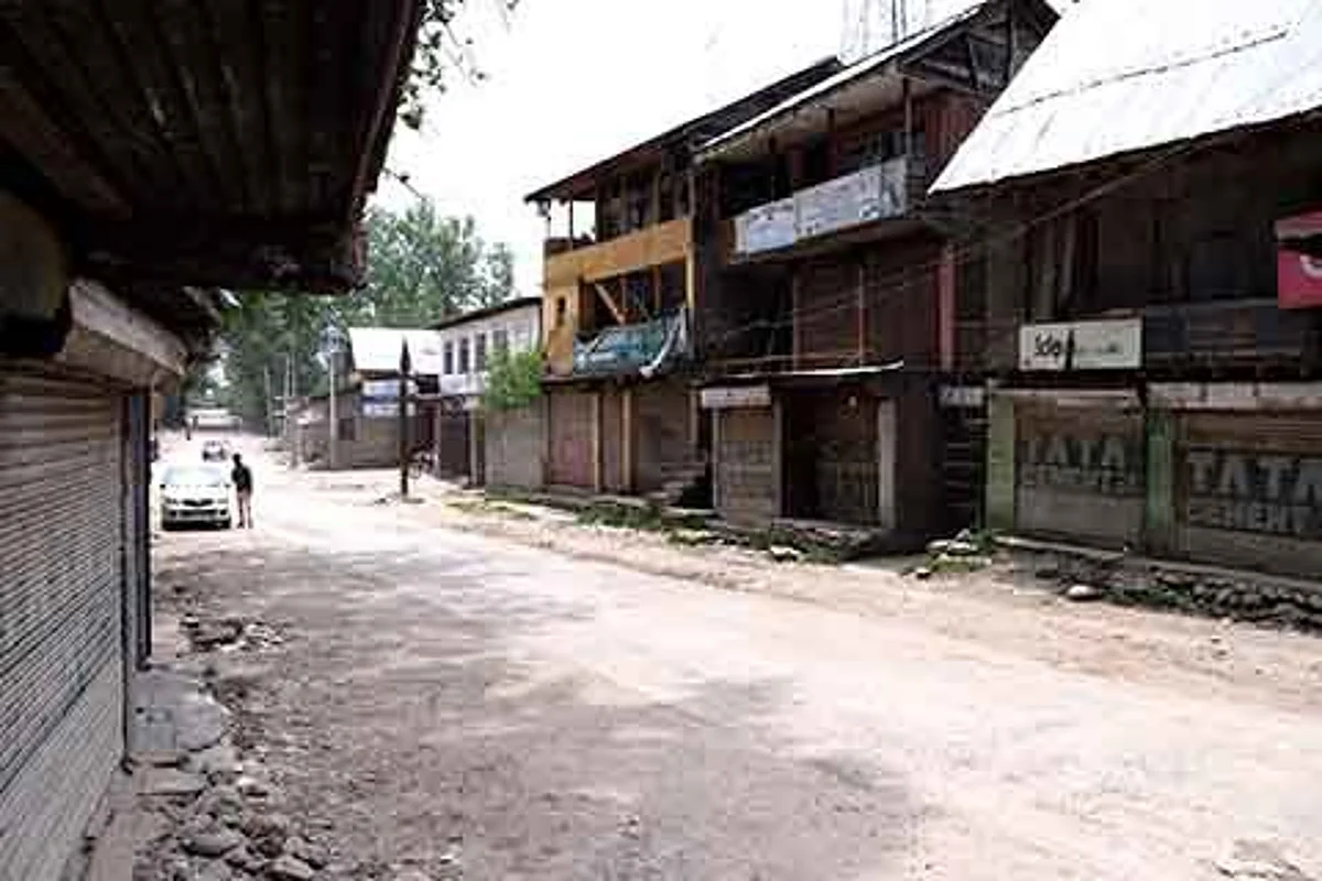 Tahab shuts to mark militant’s anniversary