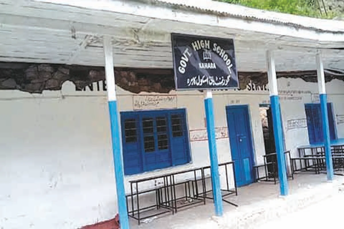 3 months on, authorities fail to shift students from unsafe school building