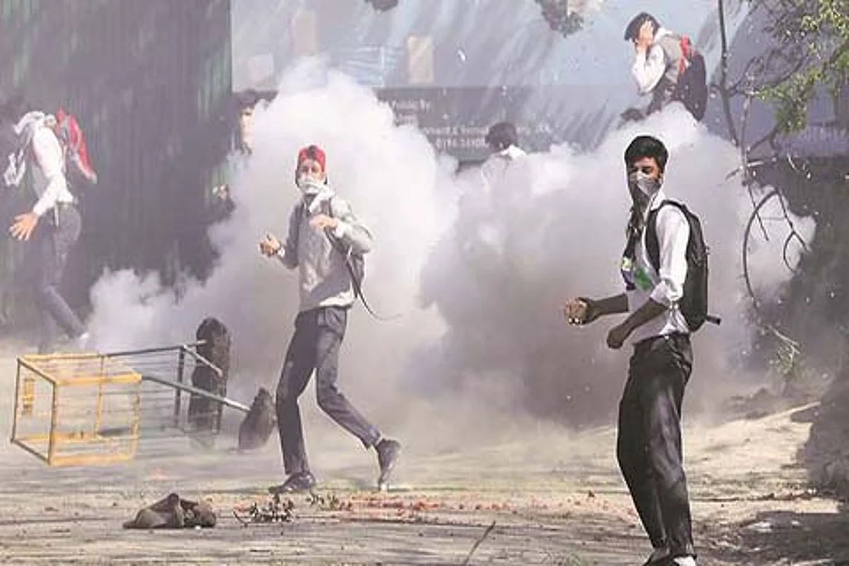 Govt shuts Ganderbal College after pro-Pakistan protests