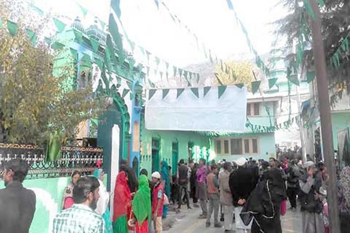 Thousands participate in Urs of Sufi saint at Kishtwar