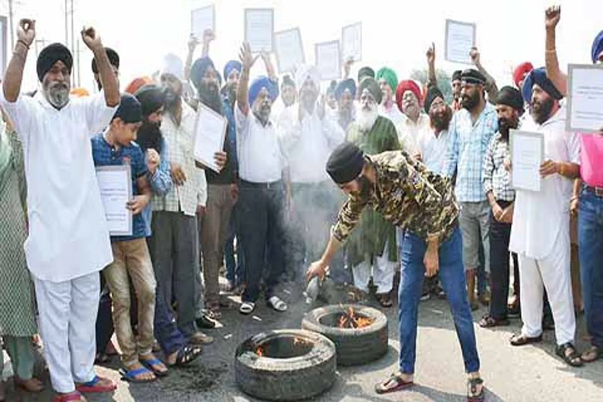 Sikh bodies hold protest, demand inclusion of Punjabi Language at all levels