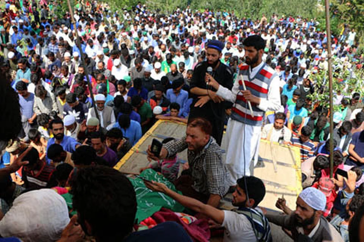 Kashmir: Five rounds of funeral prayers for slain militant Jehangir Khandey in Keller