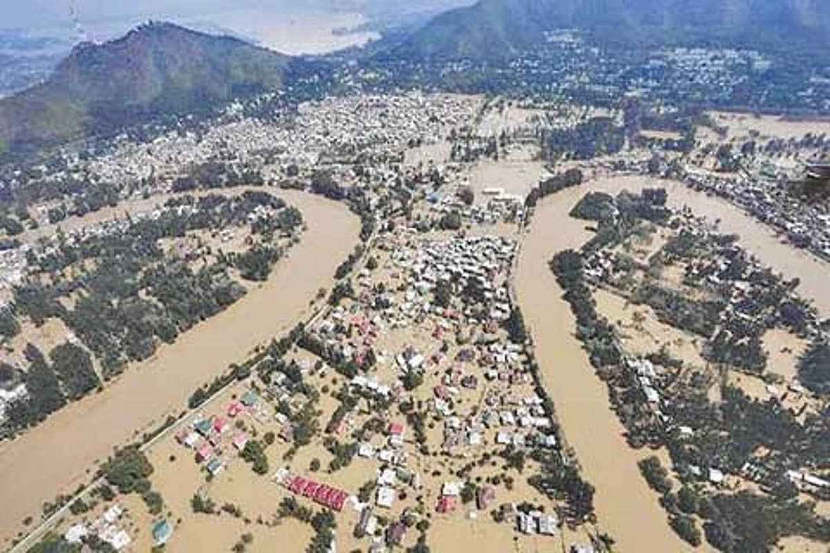 Jhelum Floods and Cosmetic Dredging against Flood Mitigation