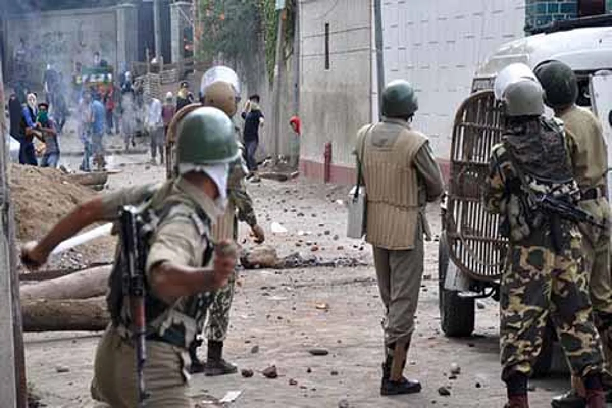 Kannauj perfumers develop ‘stink bomb’ to tackle stone-pelters in Kashmir