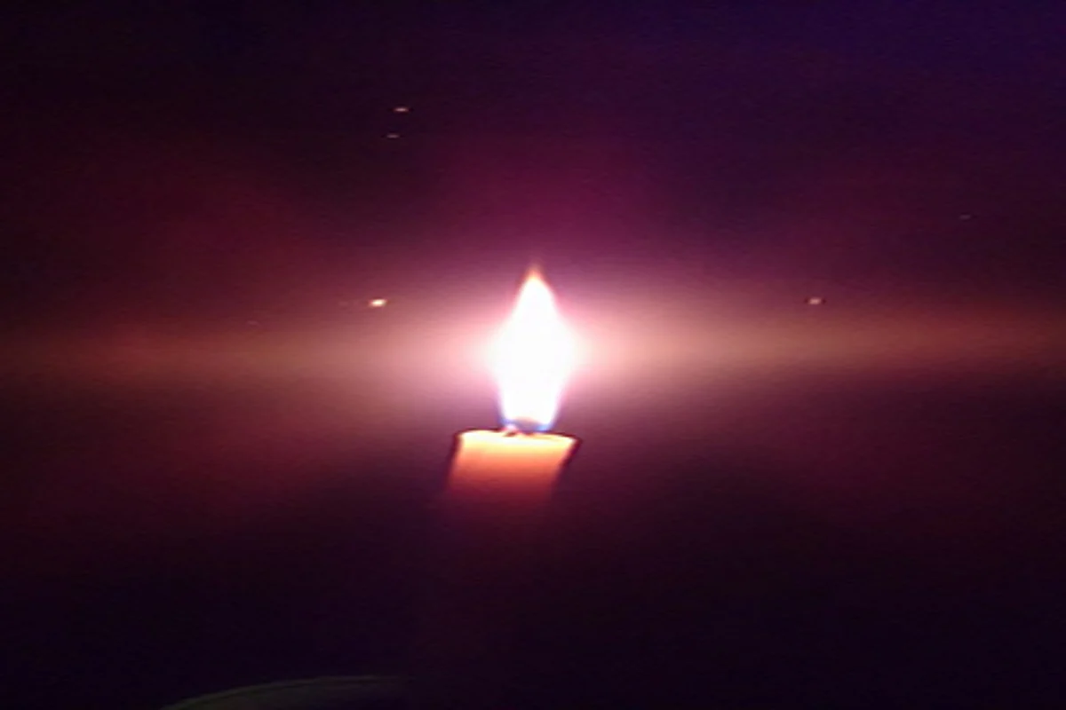 Frequent power cuts irk MA Road shopkeepers