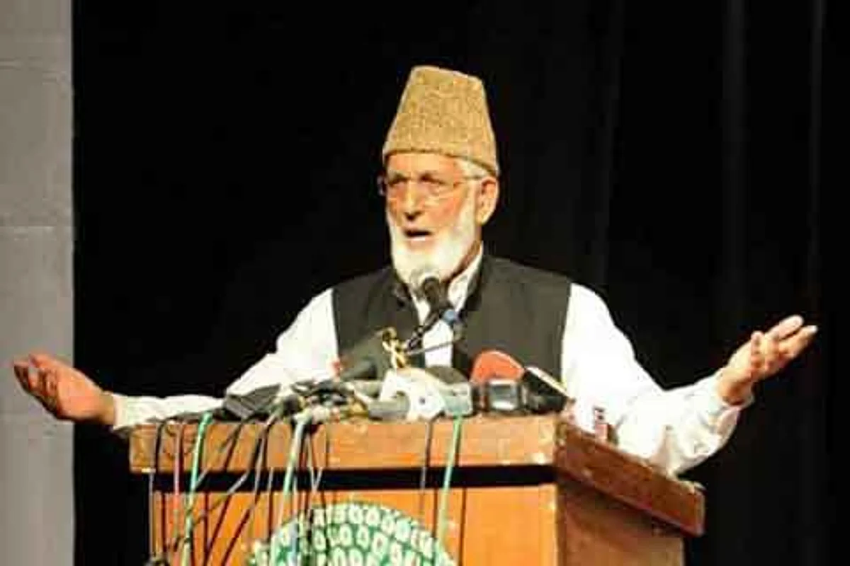 Geelani pays tributes to slain militants