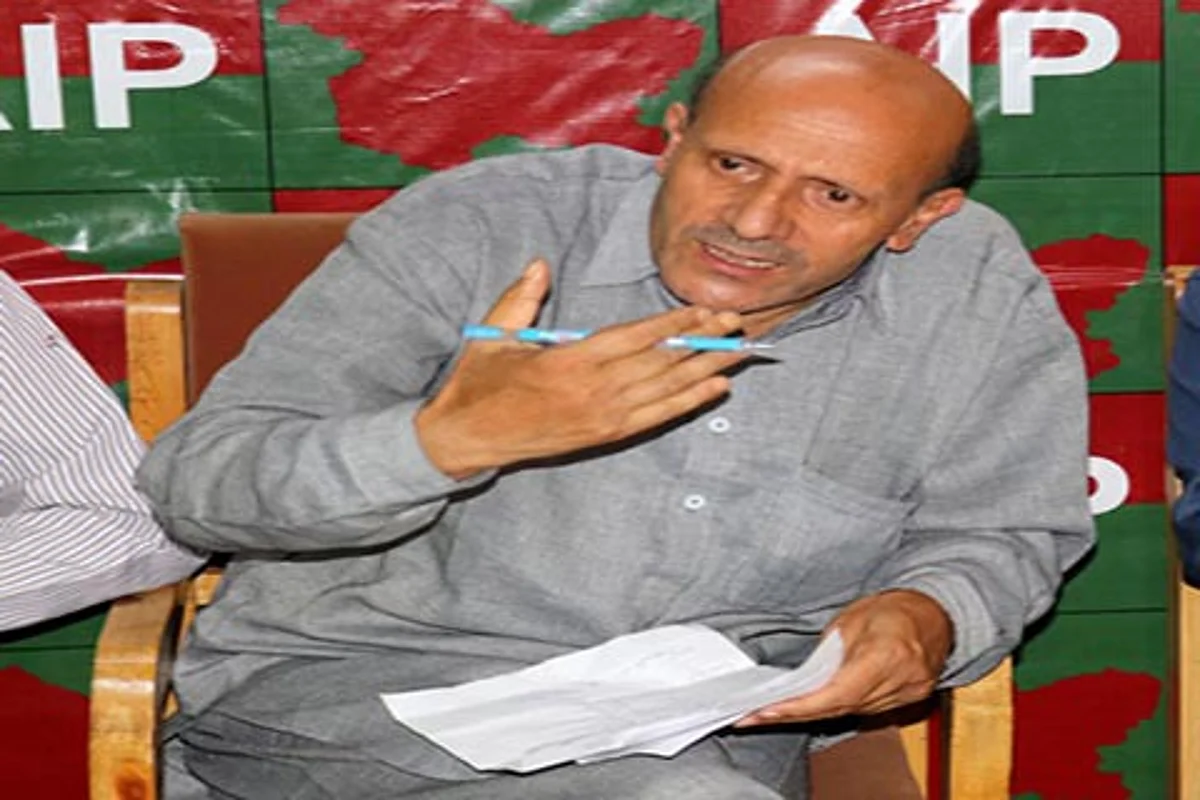 Govt should investigate wealth sources of mainstream leaders: MLA Langate