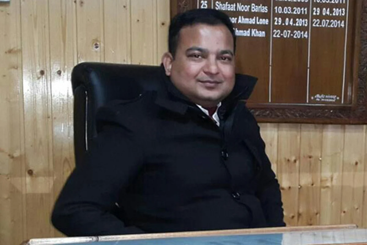 Government attaches DC Udhampur after objectionable pictures go viral
