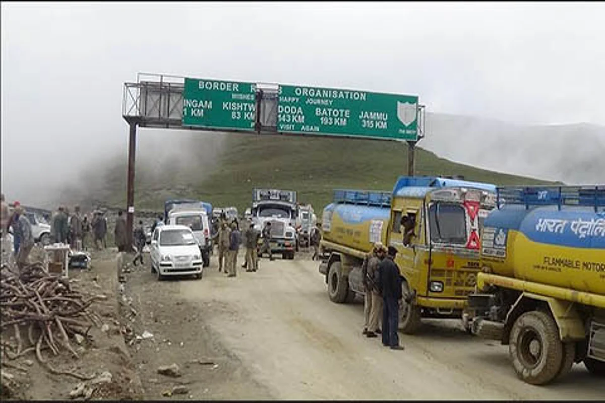 Imam Kishtwar condemns ‘denial of state chopper to critically injured youth’