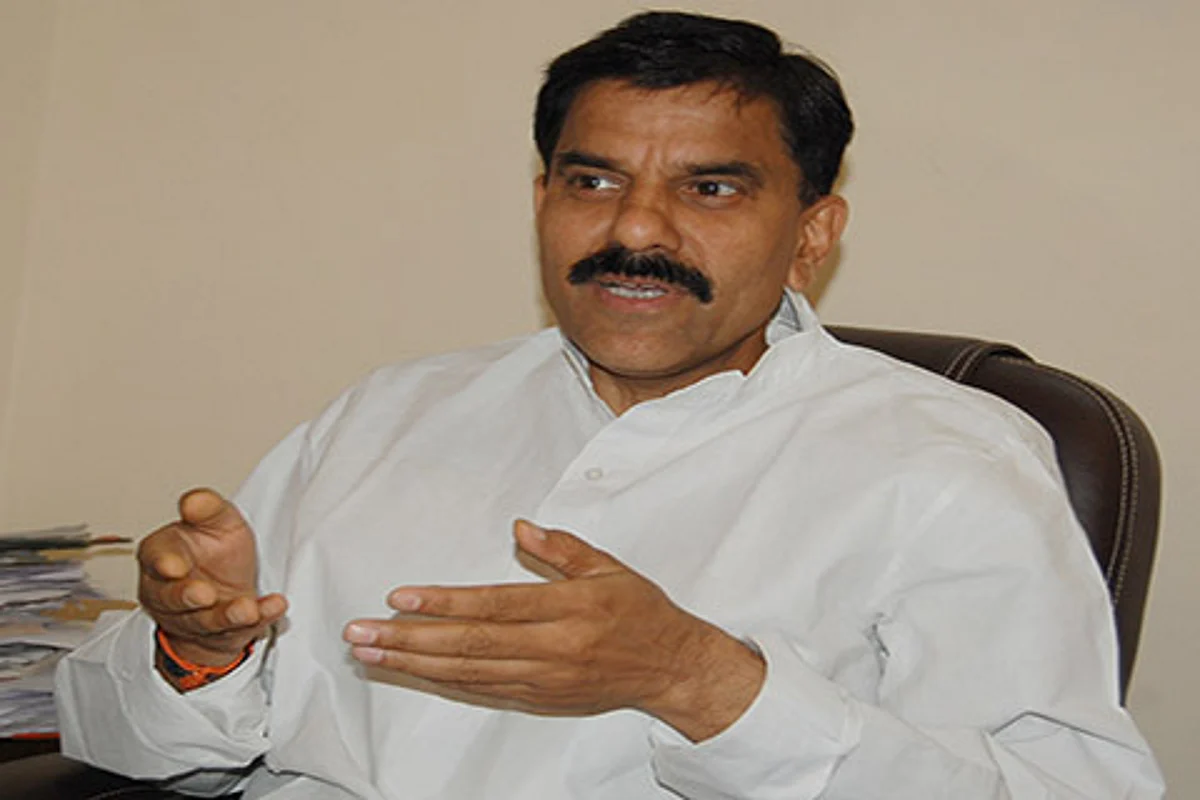 Claims of good governance, inclusive dev confined to papers: Harsh