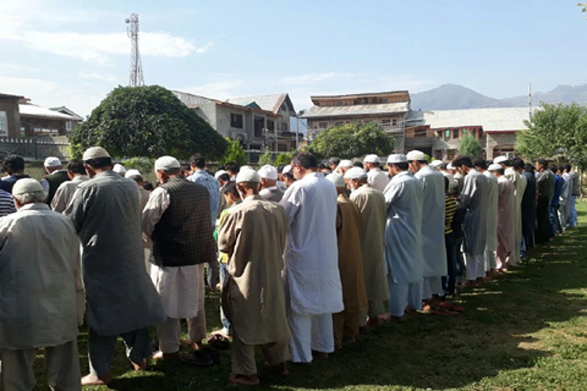 Funeral prayers in absentia held for LeT chief Abu Ismail, aide in Pampore