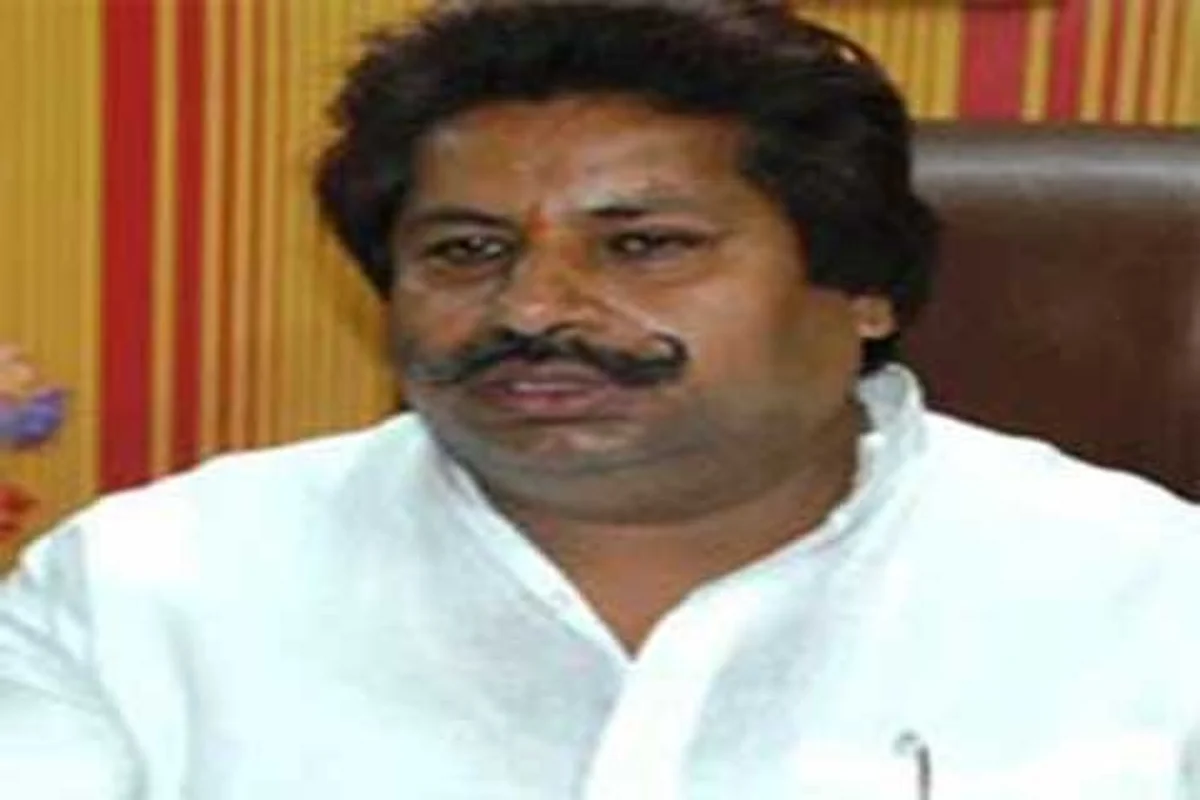 People pushed towards backwardness: Congress