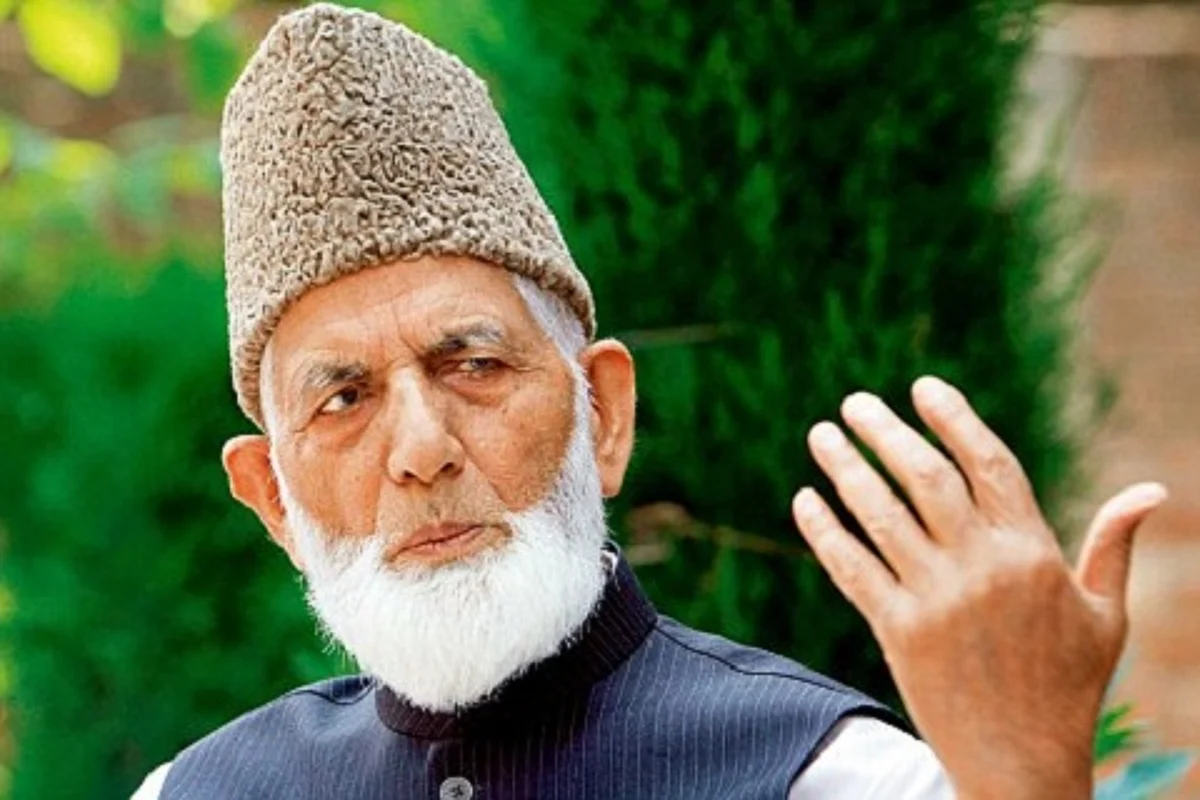 Geelani hails release of prisoners by India, Pakistan