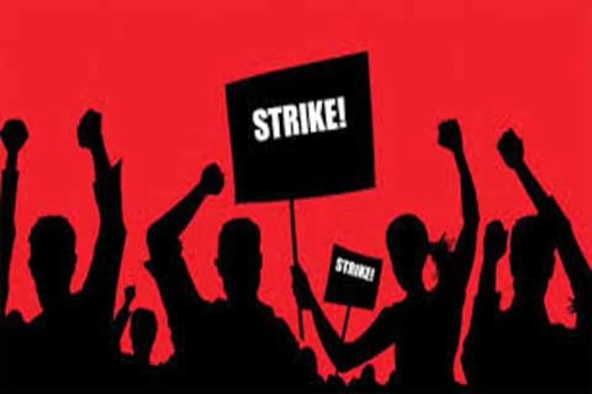 Info dept strike ends partially; PR work resumes