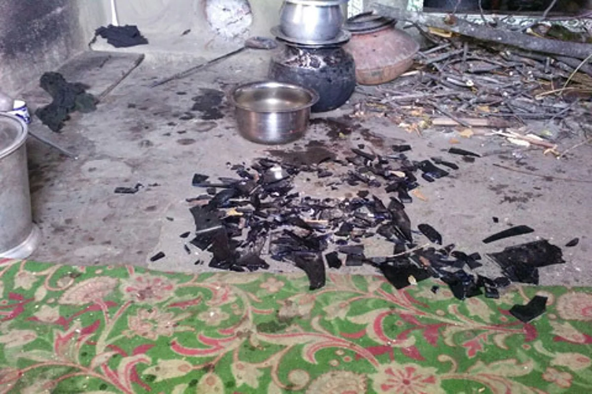 Budgam villagers accuse army of ransacking houses, thrashing inmates