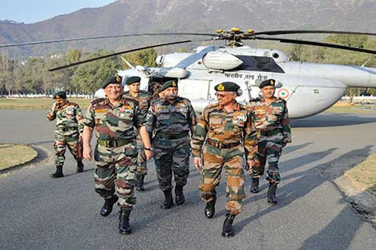 Army Chief reviews Kashmir situation