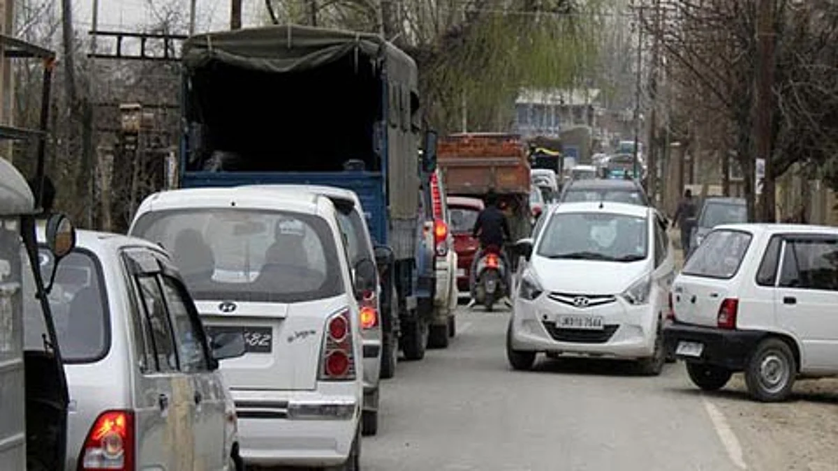 Some years back the then J&K government had almost approved construction of three flyovers at Bemina, Nowgam and Sanat Nagar junctions along Srinagar Bypass on National Highway-44, to ease the traffic congestion along the highway and road corridors.
