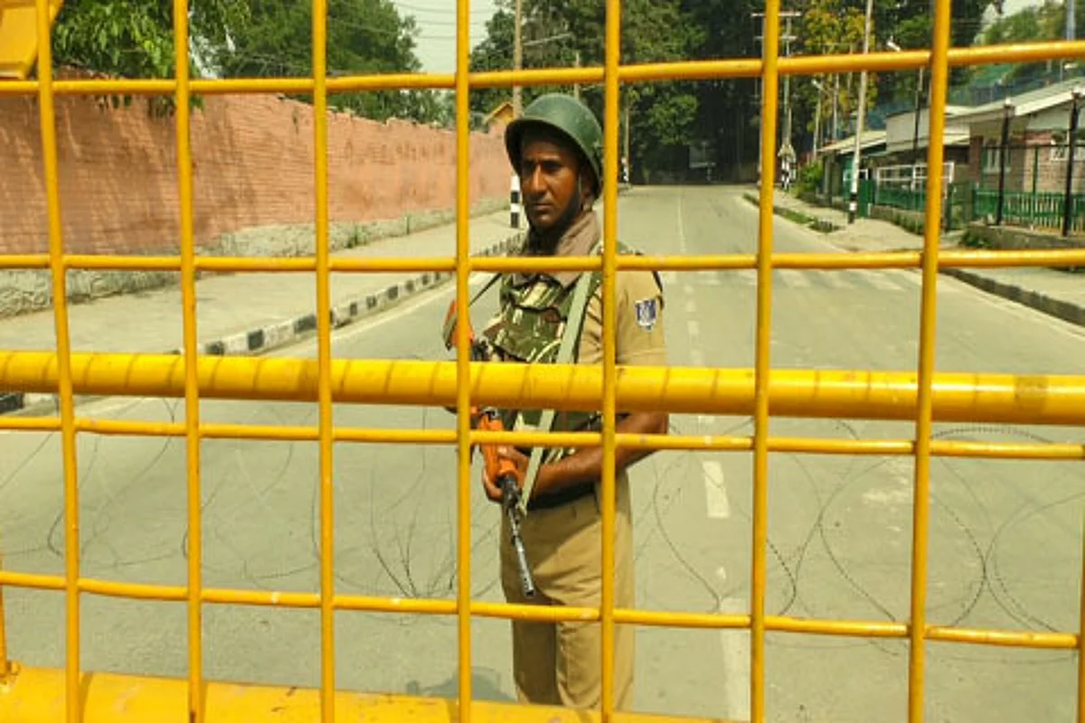 Man arrested for jumping security checkpoint in J&K’s Beerwah