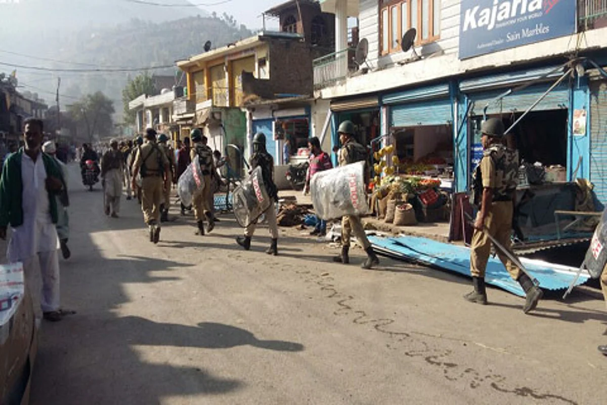 Driver injured, two vehicles damaged in attack during anti-encroachment drive in Jammu