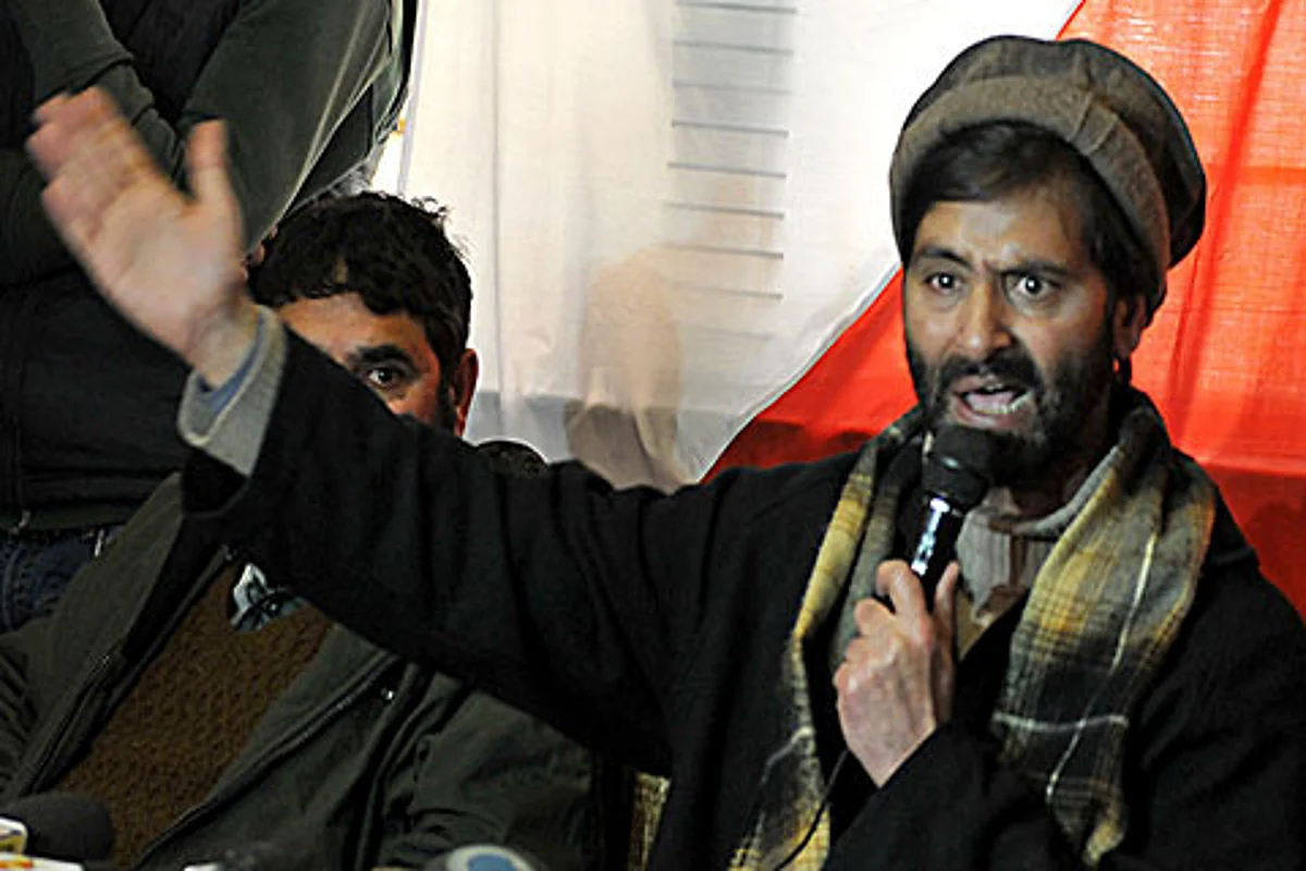 Yasin Malik pays tributes to Aga Shahid Ali