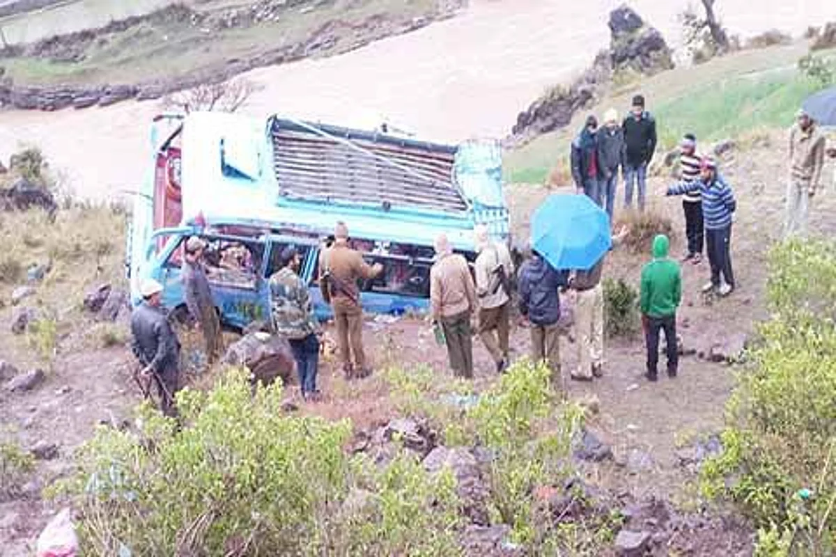 24 injured in bus accident on Rajouri highway