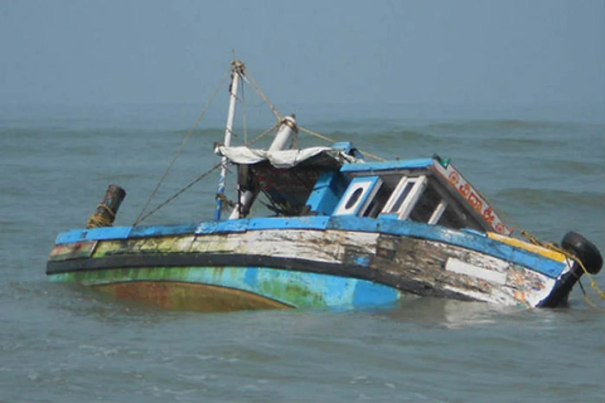 Toll in Pakistan boat capsize reaches 21
