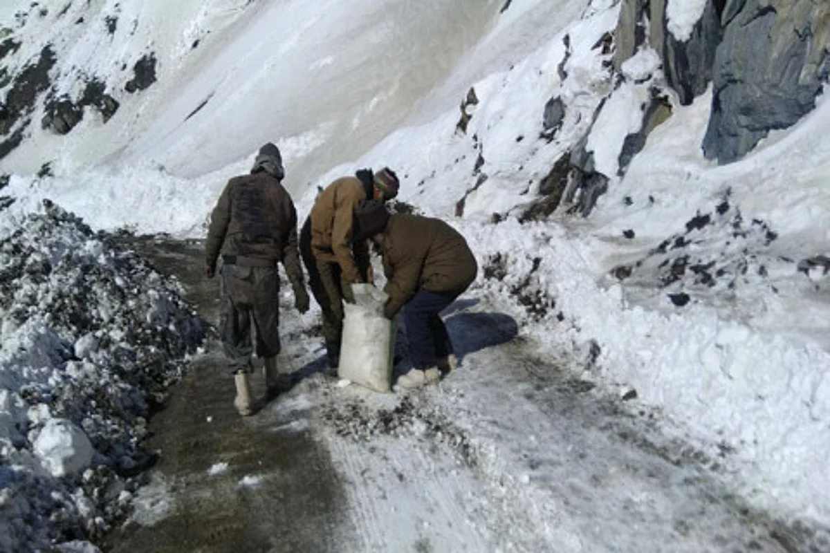 Srinagar-Leh highway restored for heavy vehicles