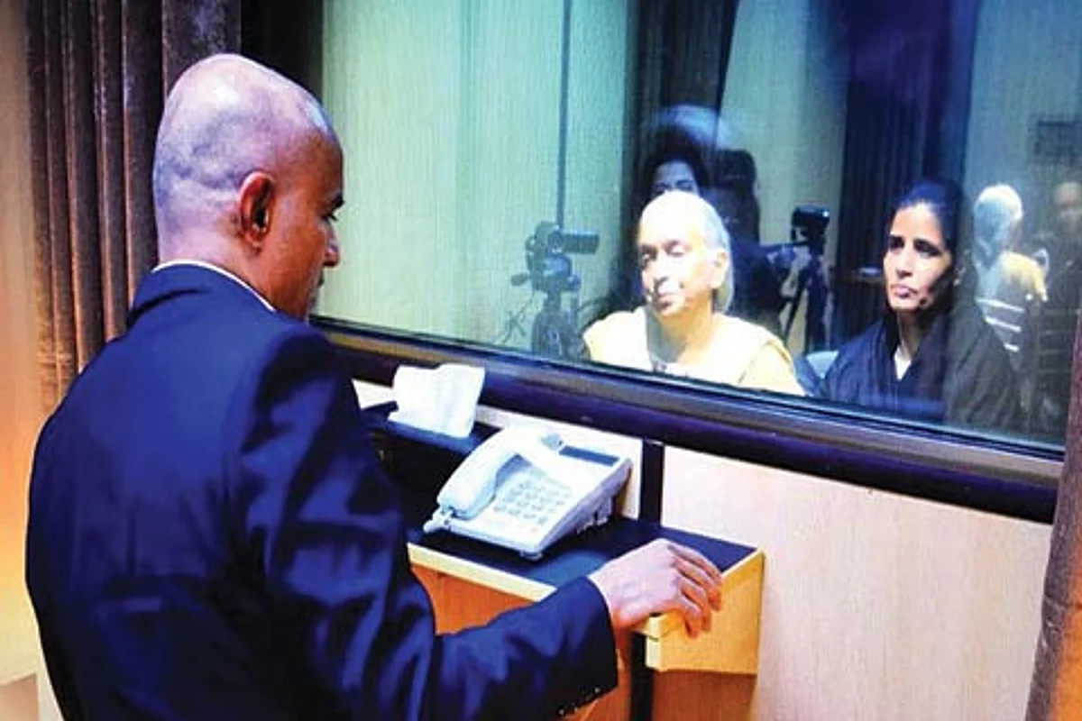 Jadhav’s wife’s shoes had ‘something metallic”: Pakistan Foreign Office
