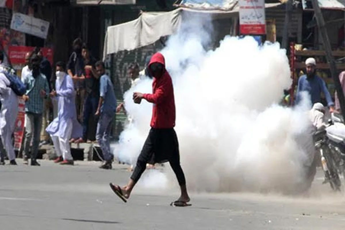 BJP favours ‘amnesty’ to more stone-throwers