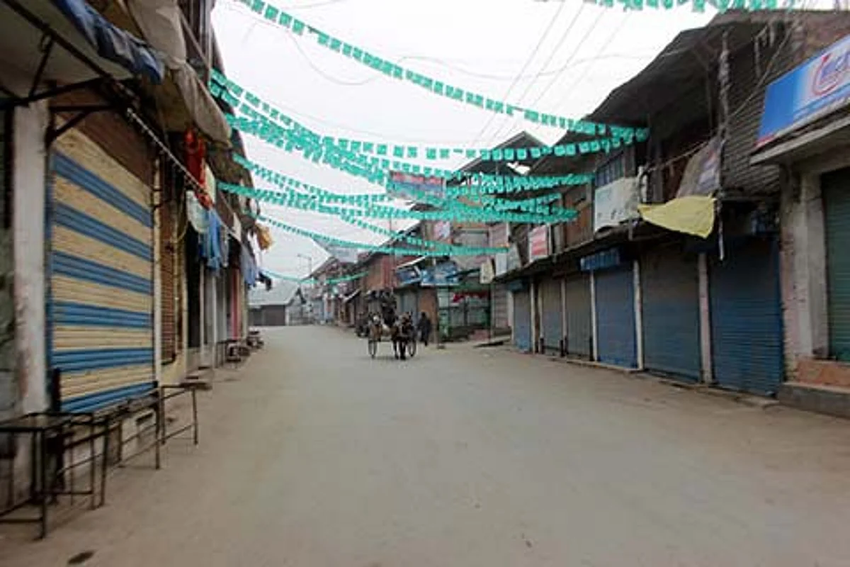 Killing of Jaish commander : Tral, Aripal shut on second consecutive day