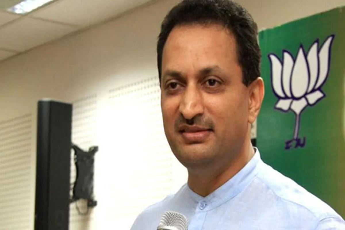 Hegde apologises for “constitution change” comments