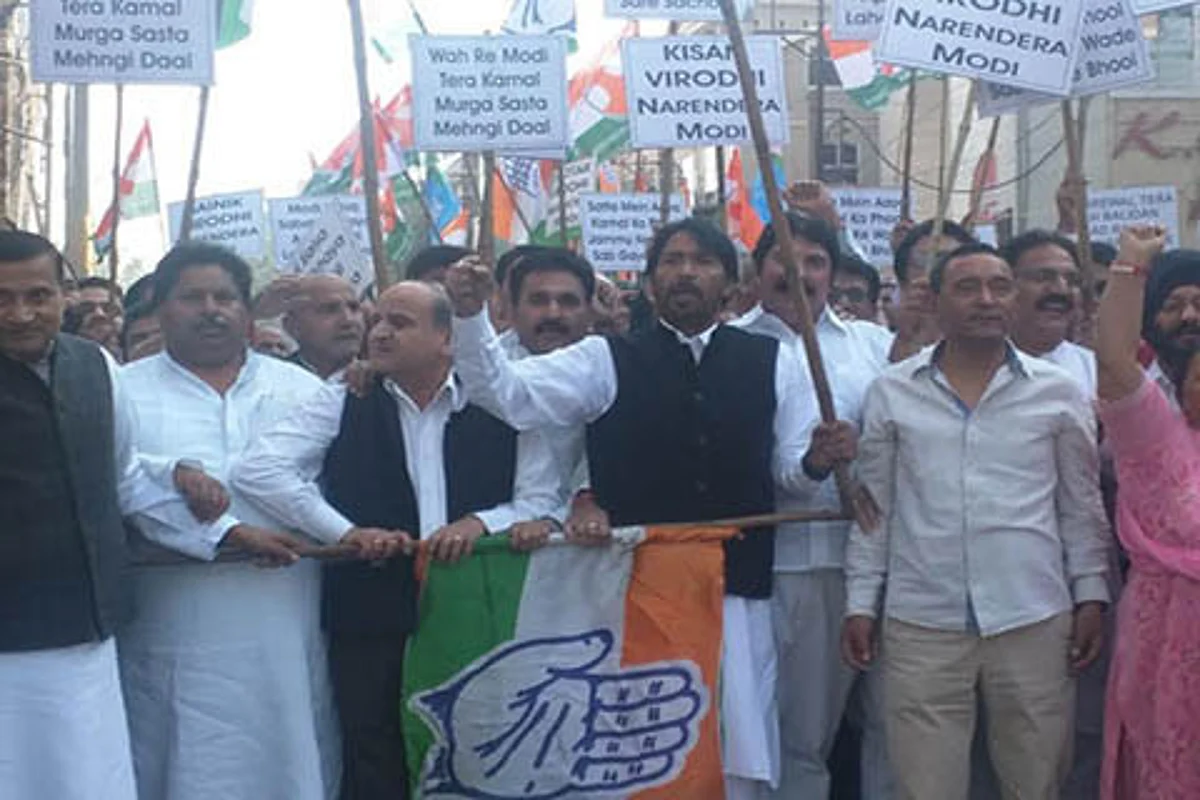 Congress delegation visits parents of rape victim